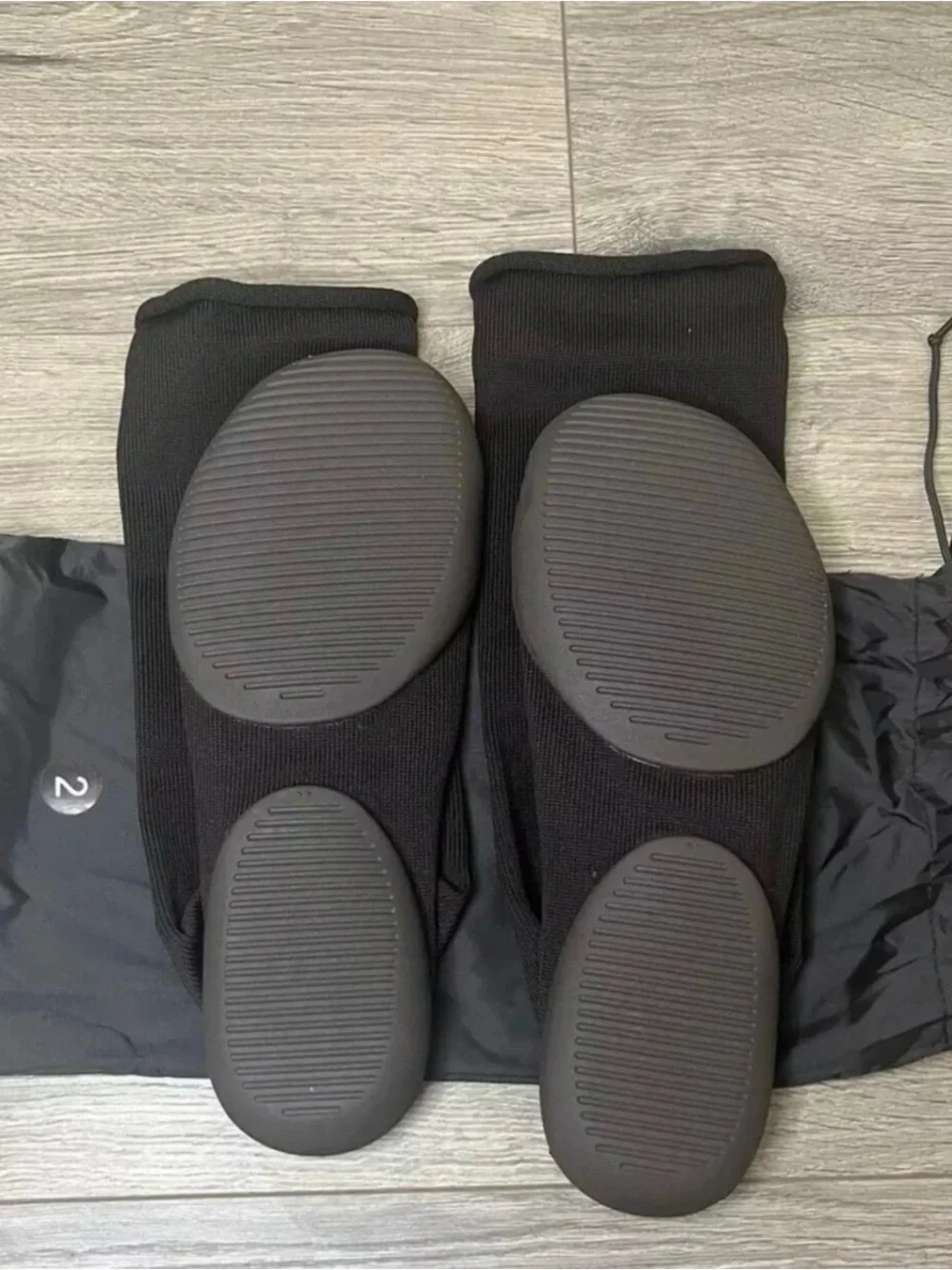 Yeezy Pods Size 2 (9-10)